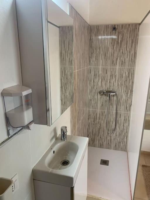 Pitaya Apartment Macher ภายนอก รูปภาพ